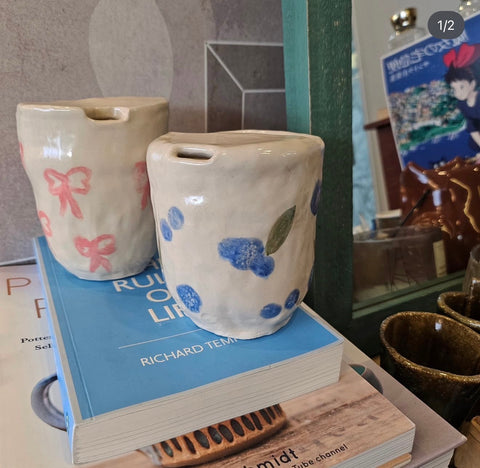 Hand-building pottery workshop (make your own ceramic cup)